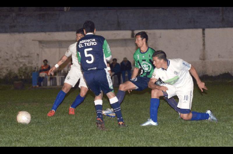 Racing venciÃ³ anoche a Embajadores y logrÃ³ su primera victoria del aÃ±o 