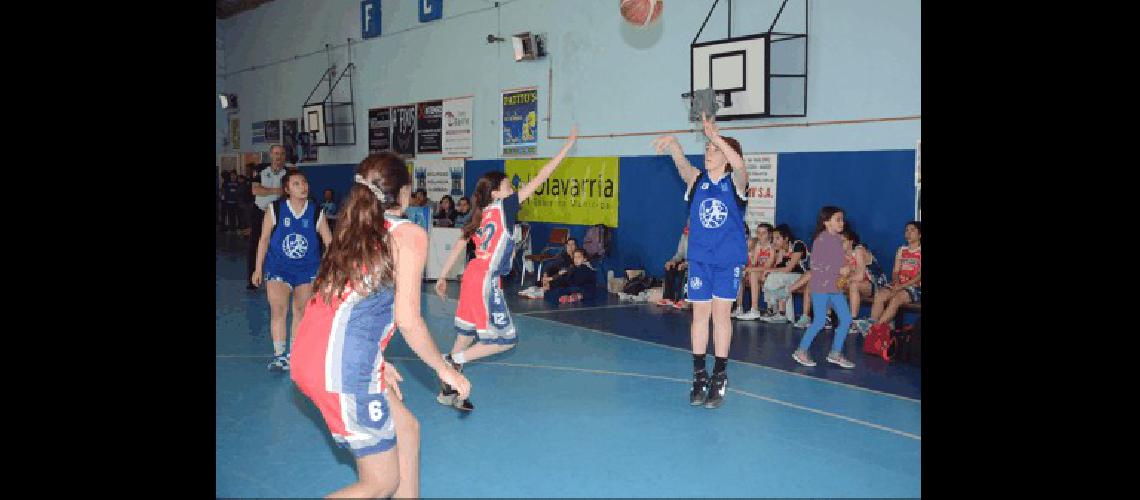 Las chicas de Ferro Carril Sud recibieron a Sport Club Trinitarios de BolÃ­var 