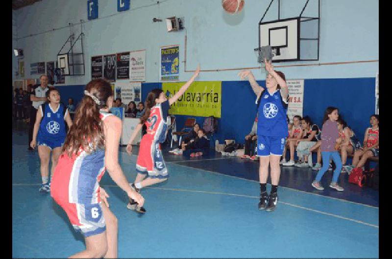 Las chicas de Ferro Carril Sud recibieron a Sport Club Trinitarios de BolÃ­var 