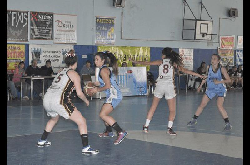 El equipo olavarriense perdiÃ³ ayer con LanÃºs en el Ricardo De la Vega 