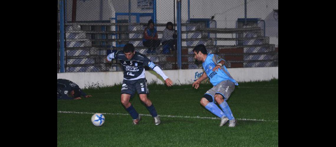 Ferro le dio vuelta el resultado a Loma Negra y se adelantÃ³ en la serie 