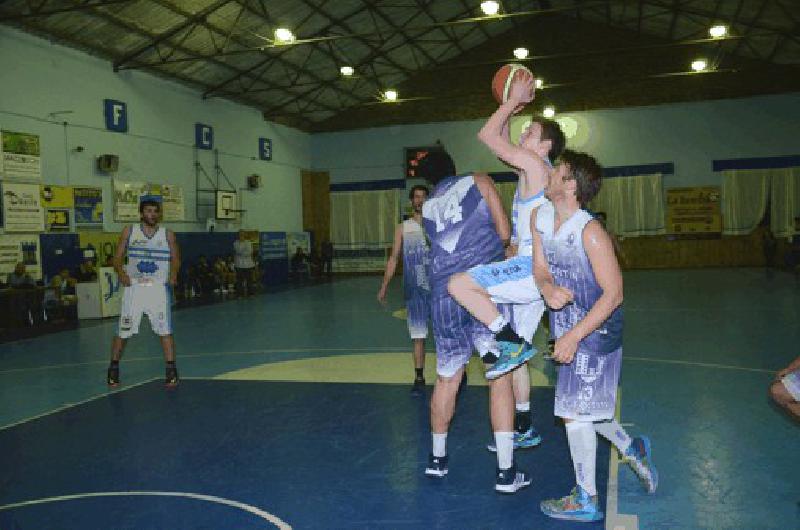 Ferro Carril Sud viene de ganarle el clÃsico del riel como local a El FortÃ­n por 78-58 