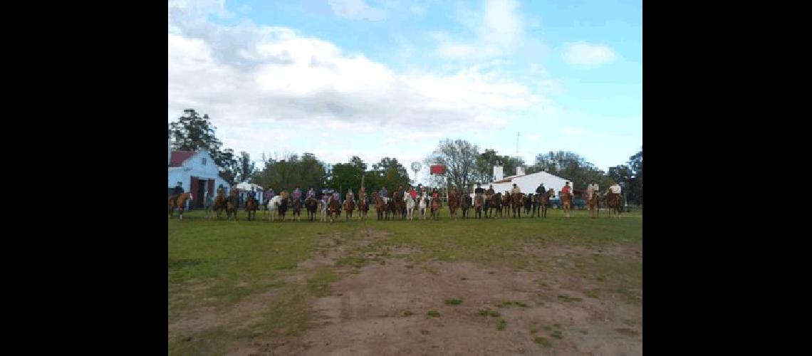 Chicos de General La Madrid y Coronel SuÃ�rez realizaron una cabalgata hasta Sierra de la Ventana 