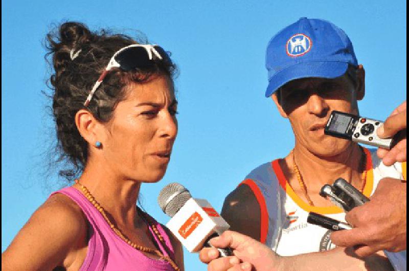 La atleta lapridense viajÃ³ rumbo al MaratÃ³n de Valencia 