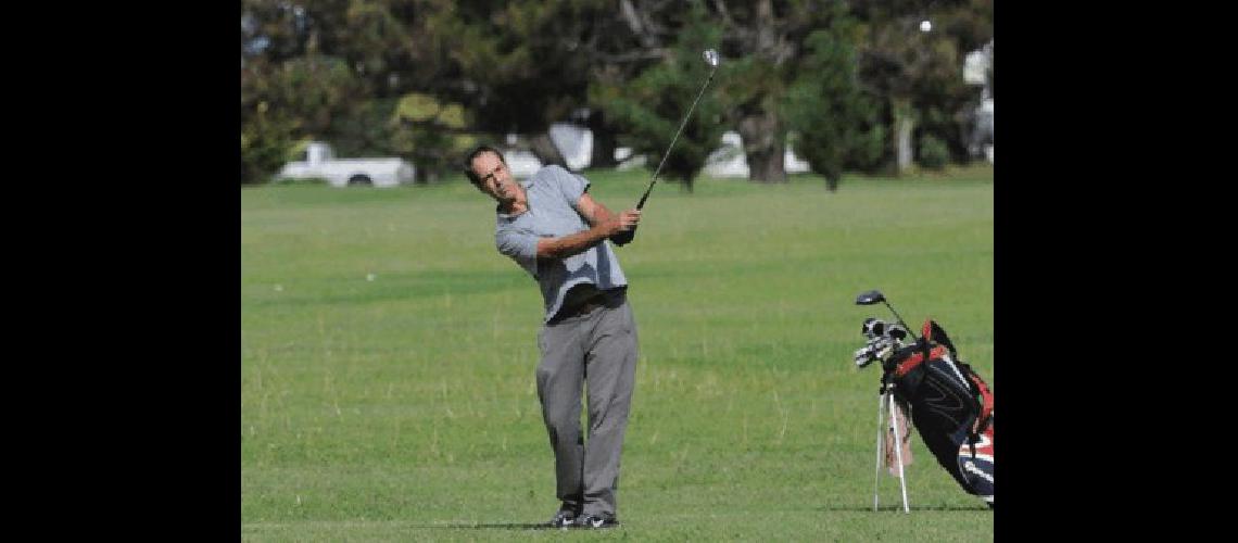 JosÃ© Urrutia es protagonista en los torneos albinegros 