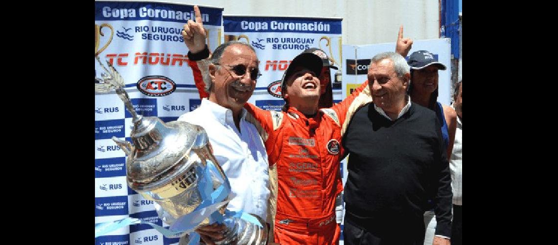 Seba Reynoso se adjudicÃ³ la Copa CoronaciÃ³n de Plata del TC Mouras 