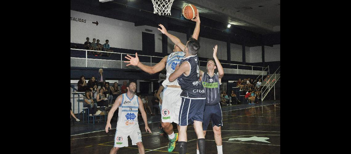 El Carbonero derrotÃ³ al Chaira en el Parque OlavarrÃ­a y se clasificÃ³ a la definiciÃ³n del torneo 