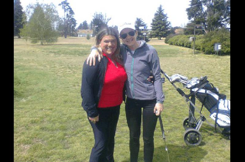 Huarte (izquierda) ganÃ³ el fourball con Daniela Diuono (derecha) como compaÃ±era 