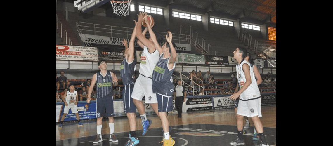 Estudiantes y Racing A Club irÃn hoy por la corona 2015 de Sub 15 A 