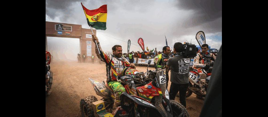 El presidente boliviano Evo Morales recibiÃ³ al Dakar y saludÃ³ a Sebastien Loeb 