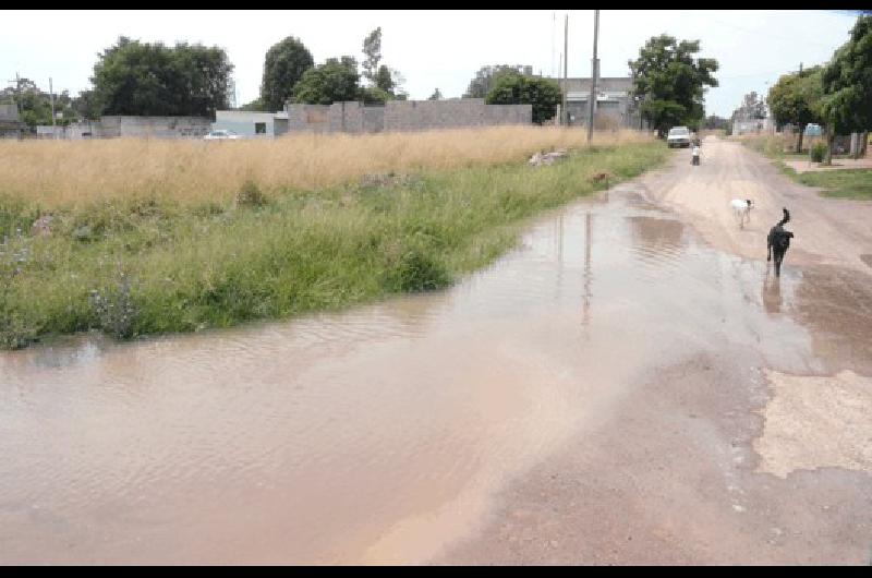 La pÃ©rdida estÃ� en calle 110 y Lamadrid pero unas cinco cuadras estÃ�n bajo agua 