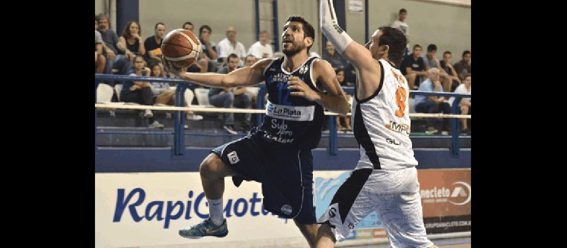 Estudiantes fue superado el pasado jueves por el Lobo platense en el Polideportivo 