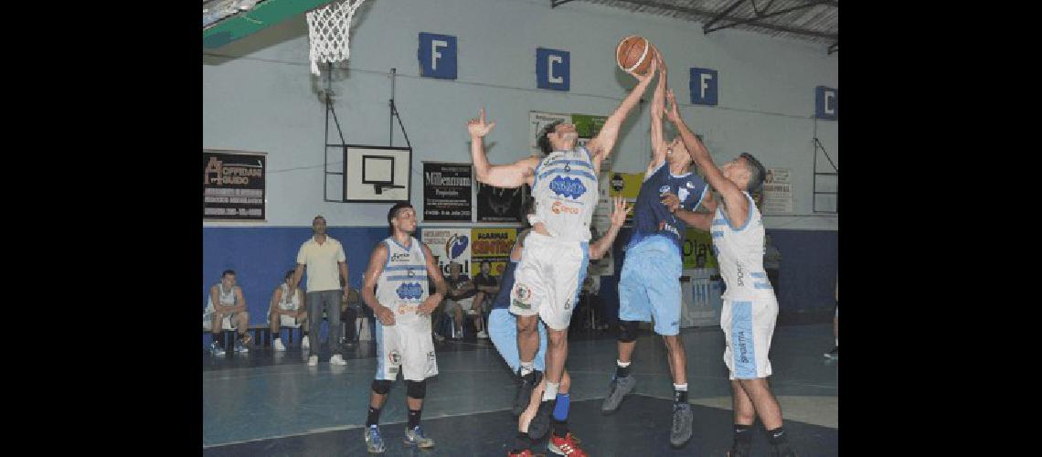 El Carbonero no pudo con UniÃ³n de Mar del Plata en el De la Vega 