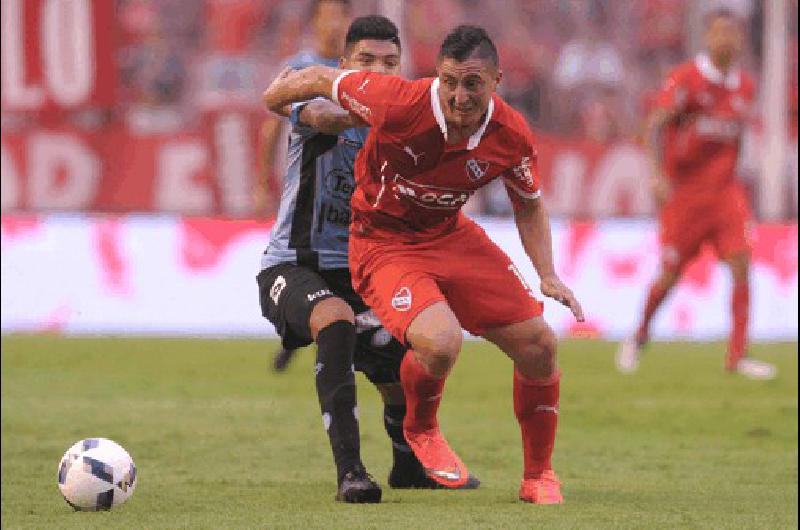 El equipo de Mauricio Pellegrino se impuso cerca del final 