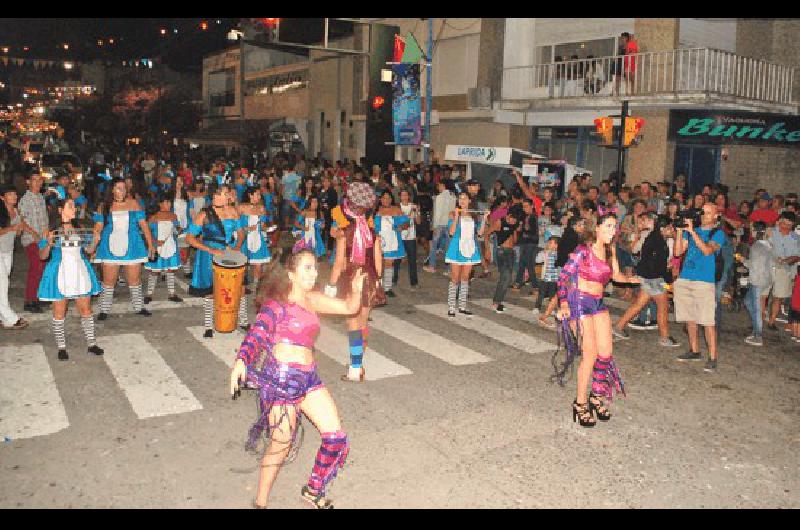 La comparsa Das Mulheres se presentÃ³ el domingo 