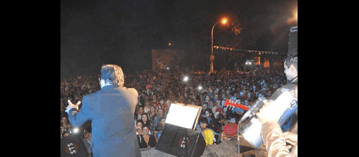 Kino el cantante cerrÃ³ la primera noche de carnaval lamatritense 