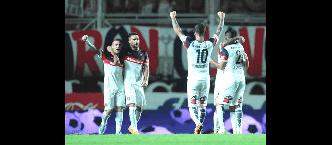 San Lorenzo festejÃ³ tras superar a Sarmiento de JunÃ­n en la Ãºltima pelota 