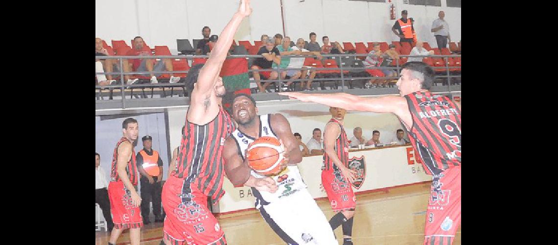 Estudiantes volviÃ³ a jugar mal de visitante y perdiÃ³ claramente ante Ciclista Juninense en el Gimnasio RaÃºl Merlo 