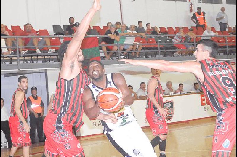 Estudiantes volviÃ³ a jugar mal de visitante y perdiÃ³ claramente ante Ciclista Juninense en el Gimnasio RaÃºl Merlo 