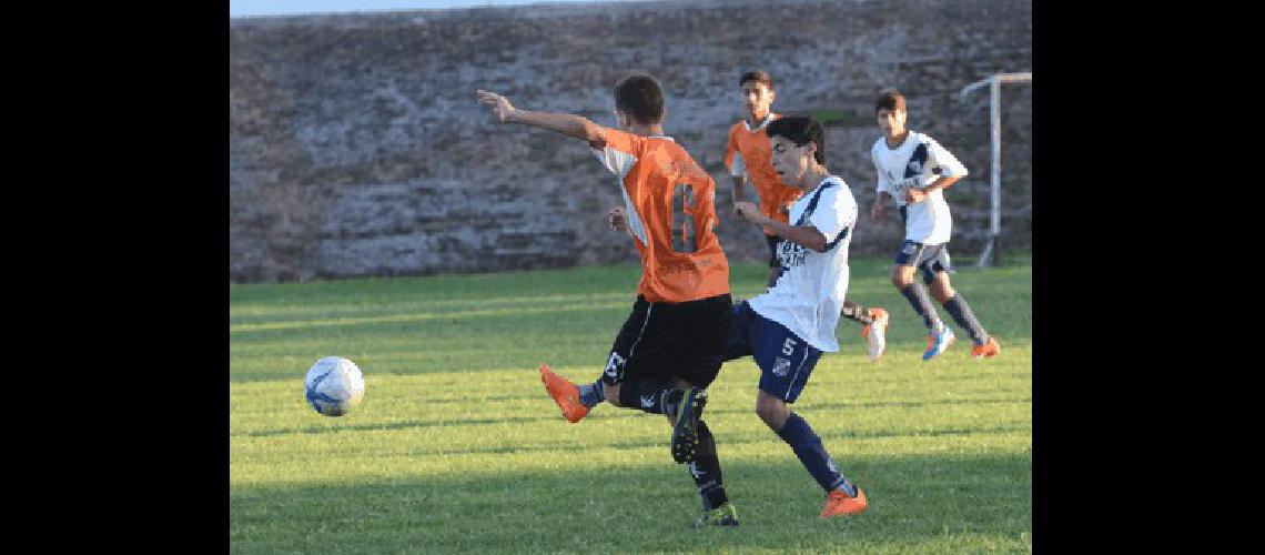 El torneo de Estudiantes hoy jugarÃ los cuartos de final maÃ±ana serÃn las semifinales y las finales 