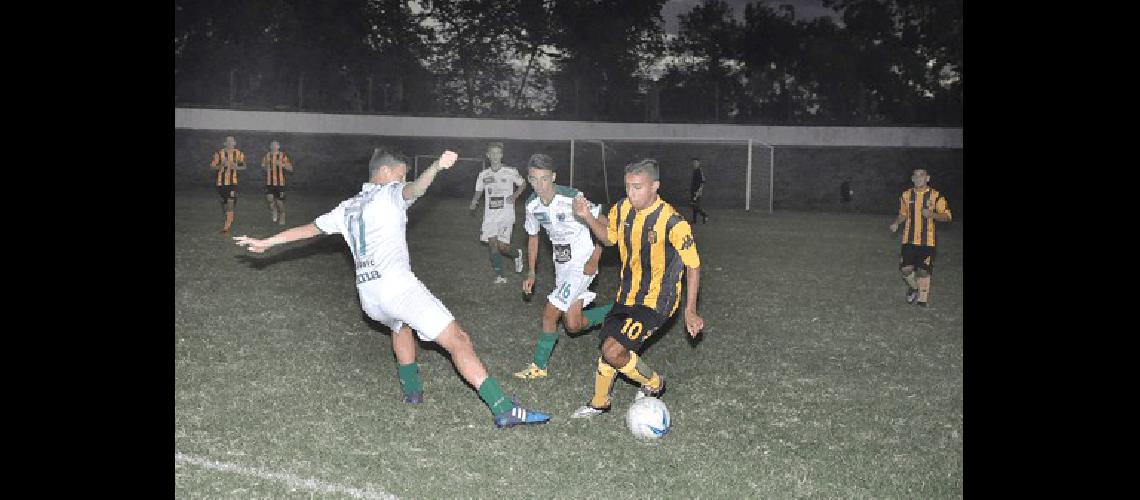 Olimpo venciÃ³ a Sarmiento en la final de la categorÃ­a 2001 El torneo se desarrollÃ³ en tres categorÃ­as 