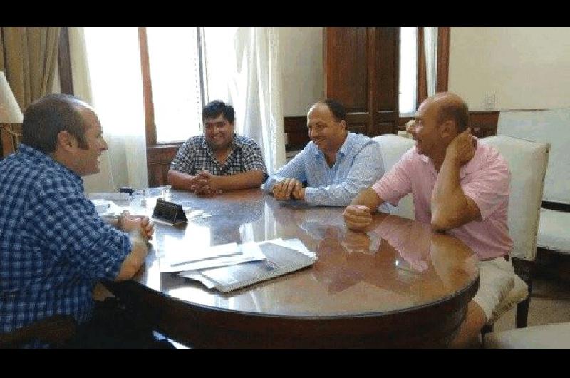 Con referentes locales del FR Pablo Garate se reuniÃ³ con el intendente Randazzo 