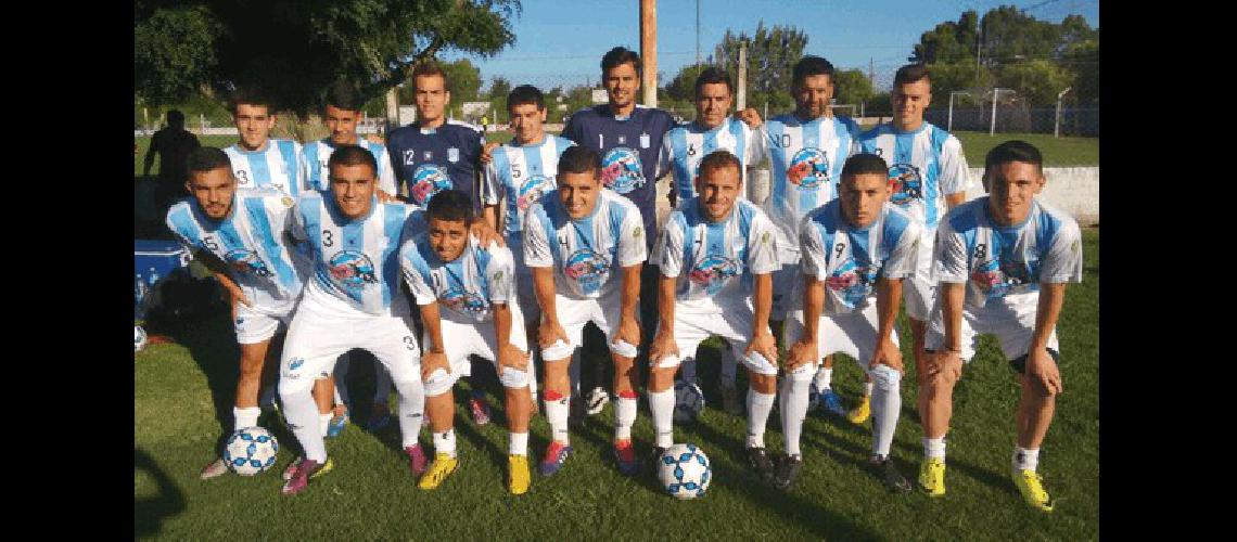 Ferro ya jugÃ³ una serie de amistosos antes del torneo local 