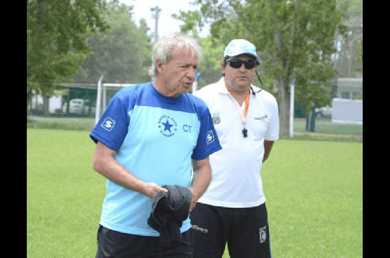 El cuerpo tÃ©cnico de Racing se prepara para el torneo local 