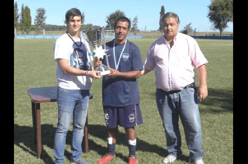 La Copa Challenger quedÃ³ en manos del Deportivo Barracas que fue el mejor equipo de  La Madrid en el minitorneo 