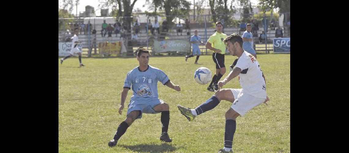 Ferro tuvo mÃs la pelota pero no pudo ante Sierra Chica 