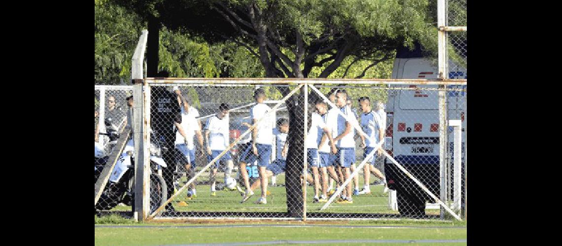 El equipo albiceleste del Tata Martino se entrenÃ³ en la tarde de ayer en CÃ³rdoba a puertas cerradas 