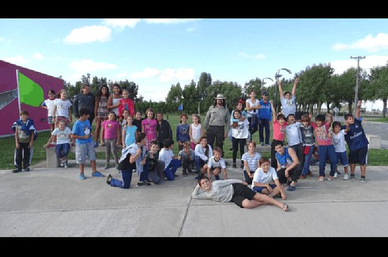 El grupo de niÃ±os que iniciÃ³ la Patrulla EcolÃ³gica Laprida 