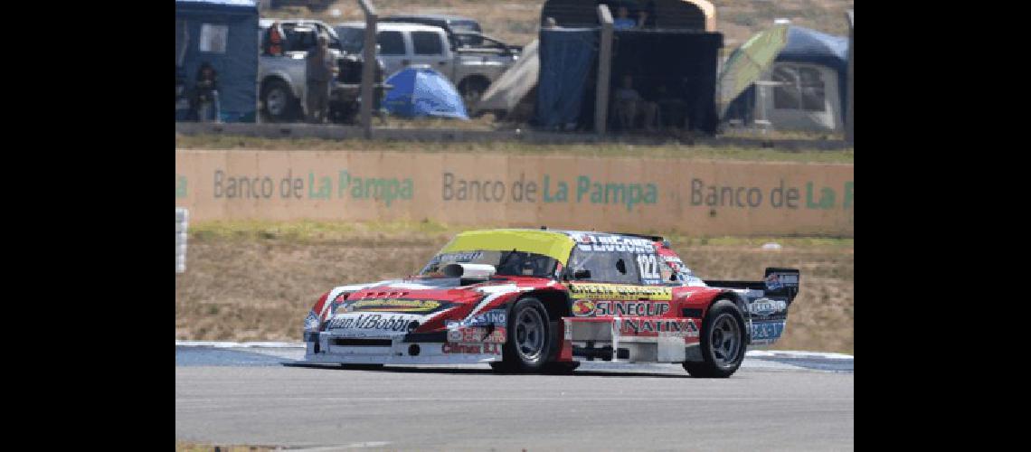 NicolÃ�s Pezzucchi perdiÃ³ la segunda posiciÃ³n con TomÃ�s Urretavizcaya en la serie inicial del TC Pista 