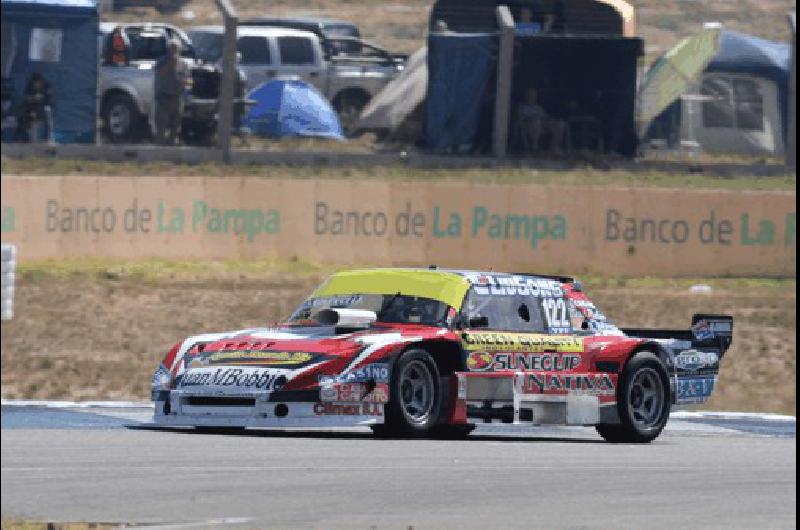 NicolÃ�s Pezzucchi perdiÃ³ la segunda posiciÃ³n con TomÃ�s Urretavizcaya en la serie inicial del TC Pista 