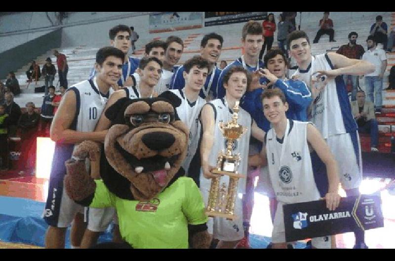 OlavarrÃ­a venciÃ³ a La Plata y celebra el subcampeonato obtenido 