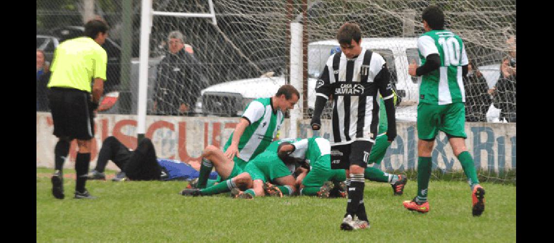 Juventud festeja el primero de Ignacio CÃ³rdoba en la victoria de ayer ante Newbery 