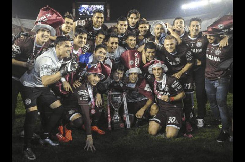 LanÃºs festeja el campeonato El Granate demostrÃ³ que fue el mejor equipo en el torneo de transiciÃ³n 