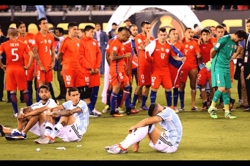 La Argentina sufriÃ³ una nueva derrota por penales en la final de la Copa AmÃ©rica otra vez ante Chile pero ahora en Estados Unidos 