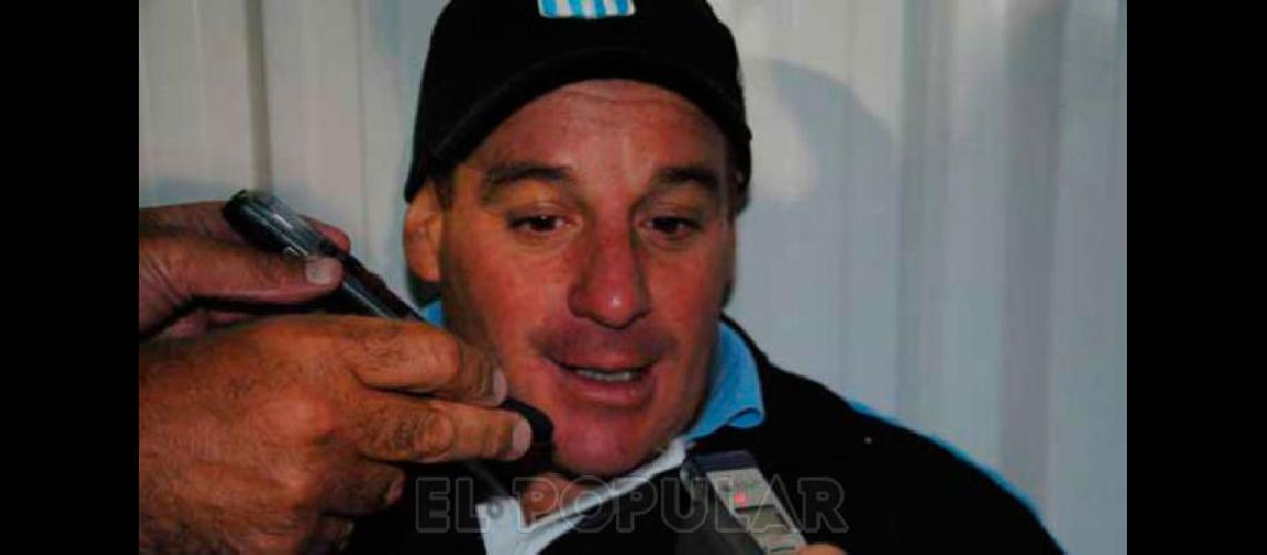 Nosei durante su etapa como entrenador de Ferro Carril Sud en 2010 