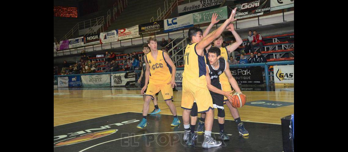 Estudiantes aplastoacute a Ciudad de Campana y forzoacute el tercer juego