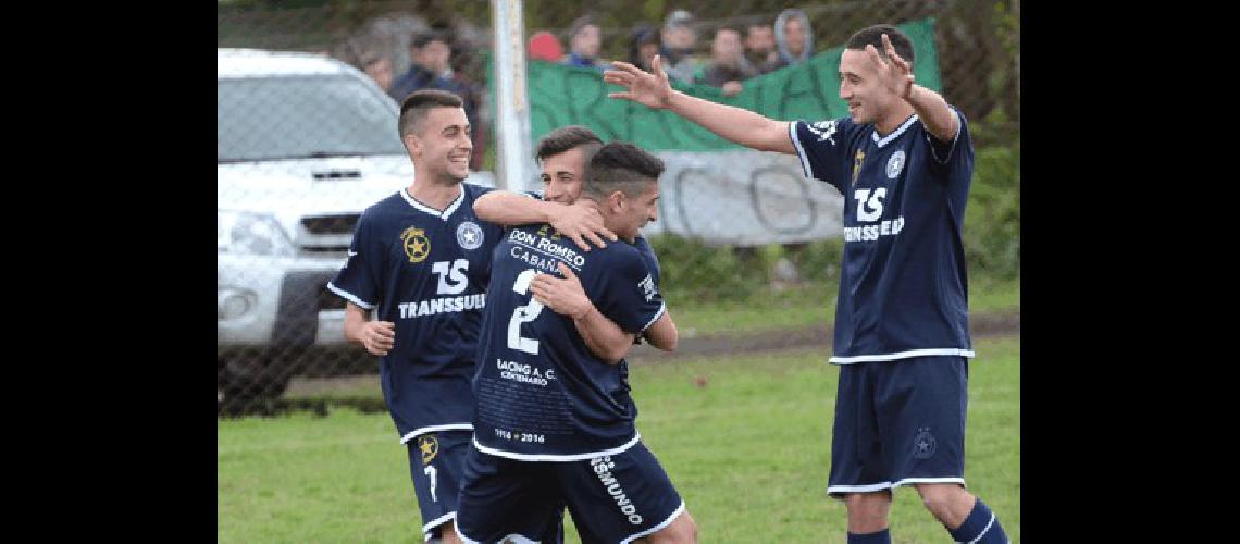 MatÃ­as Ordozgoiti festeja el 1-0 que marcÃ³ de cabeza El 10 tambiÃ©n cerrÃ³ el triunfo 