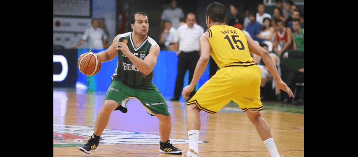 Leandro Portillo viene de jugar la Liga Nacional con la camiseta de Ferro Carril Oeste 