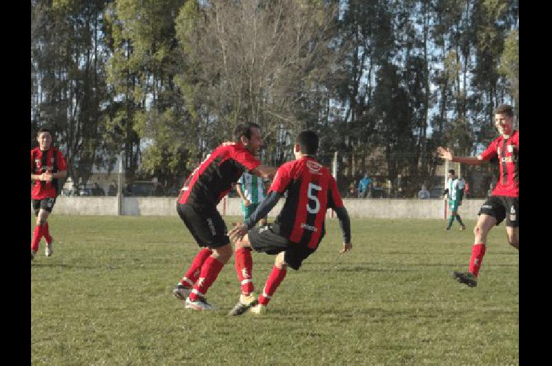 Eccher y un festejo muy esperado por todo Ingeniero que le ganÃ³ 2-1 a Juventud 