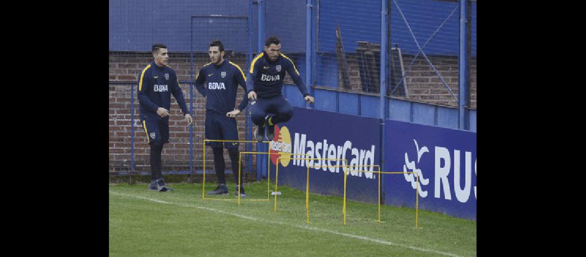 Carlos Tevez se entrenÃ³ en Boca a la par de sus compaÃ±eros 