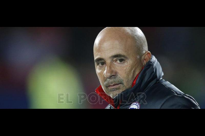 Sampaoli es el elegido y Peacuterez viajaraacute a Espantildea para destrabarlo