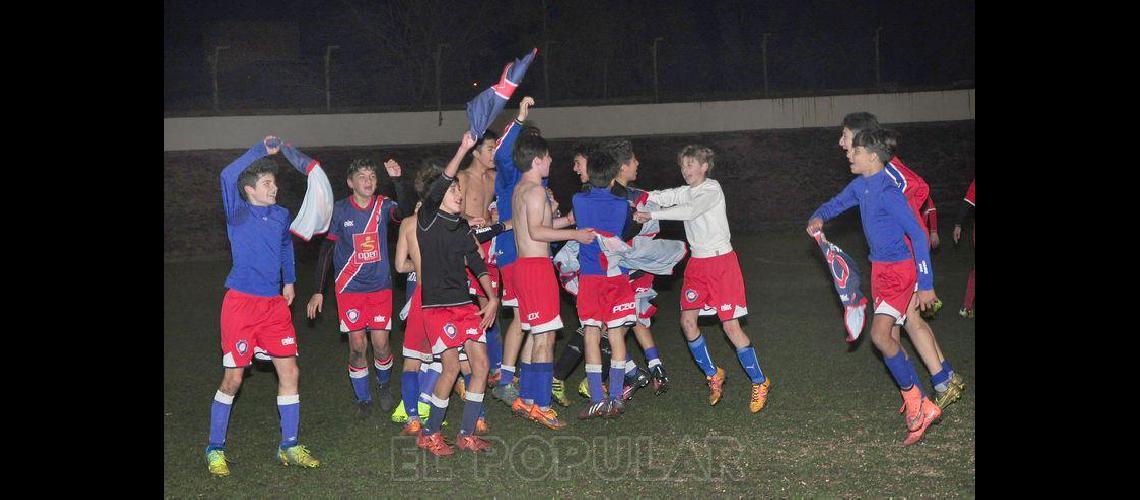 Embajadores x2 y Cadetes campeones