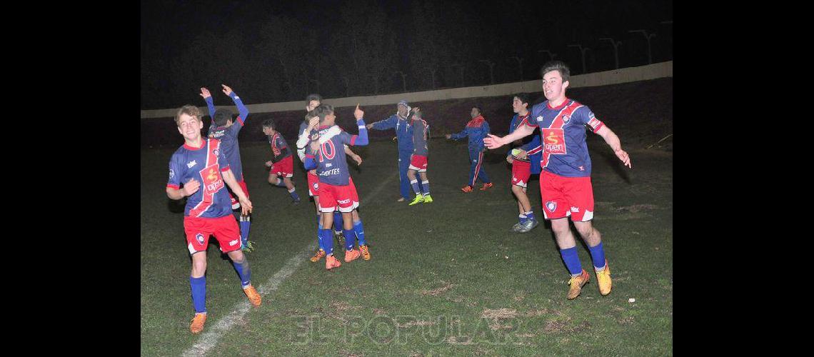 Embajadores x2 y Cadetes campeones