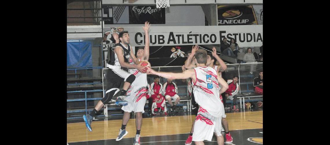 AgustÃ­n Brocal con 32 puntos fue nuevamente el goleador de Estudiantes 