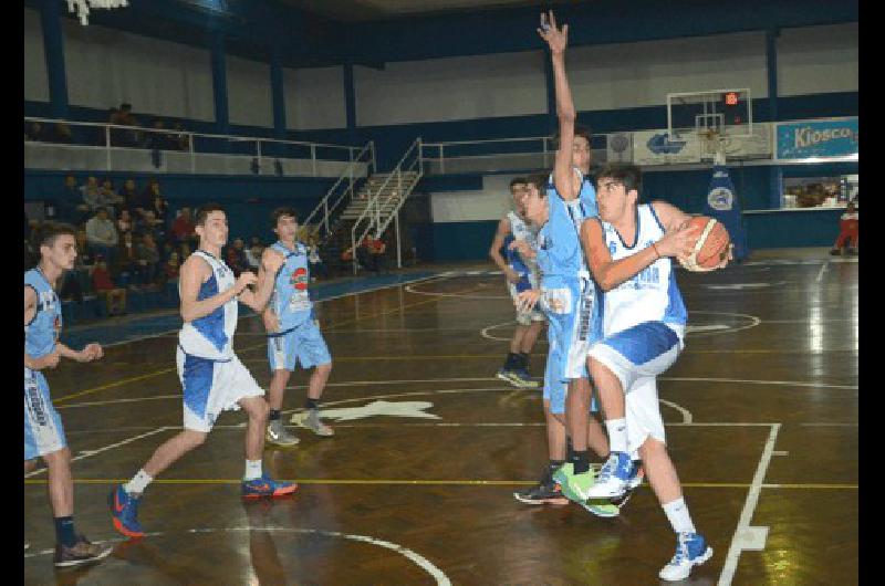 OlavarrÃ­a superÃ³ anoche a Necochea en Racing A Club 