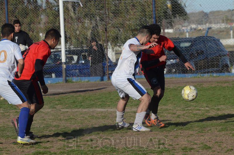 Independiente de Olavarriacutea y Bancario FC campeones de playoffs